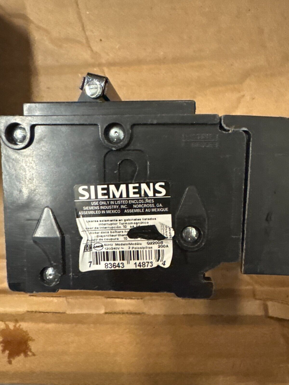 Siemens Q2200B Main Circuit Breaker 2-Pole 120/240Vac @ 6-Hz 200 Ampere