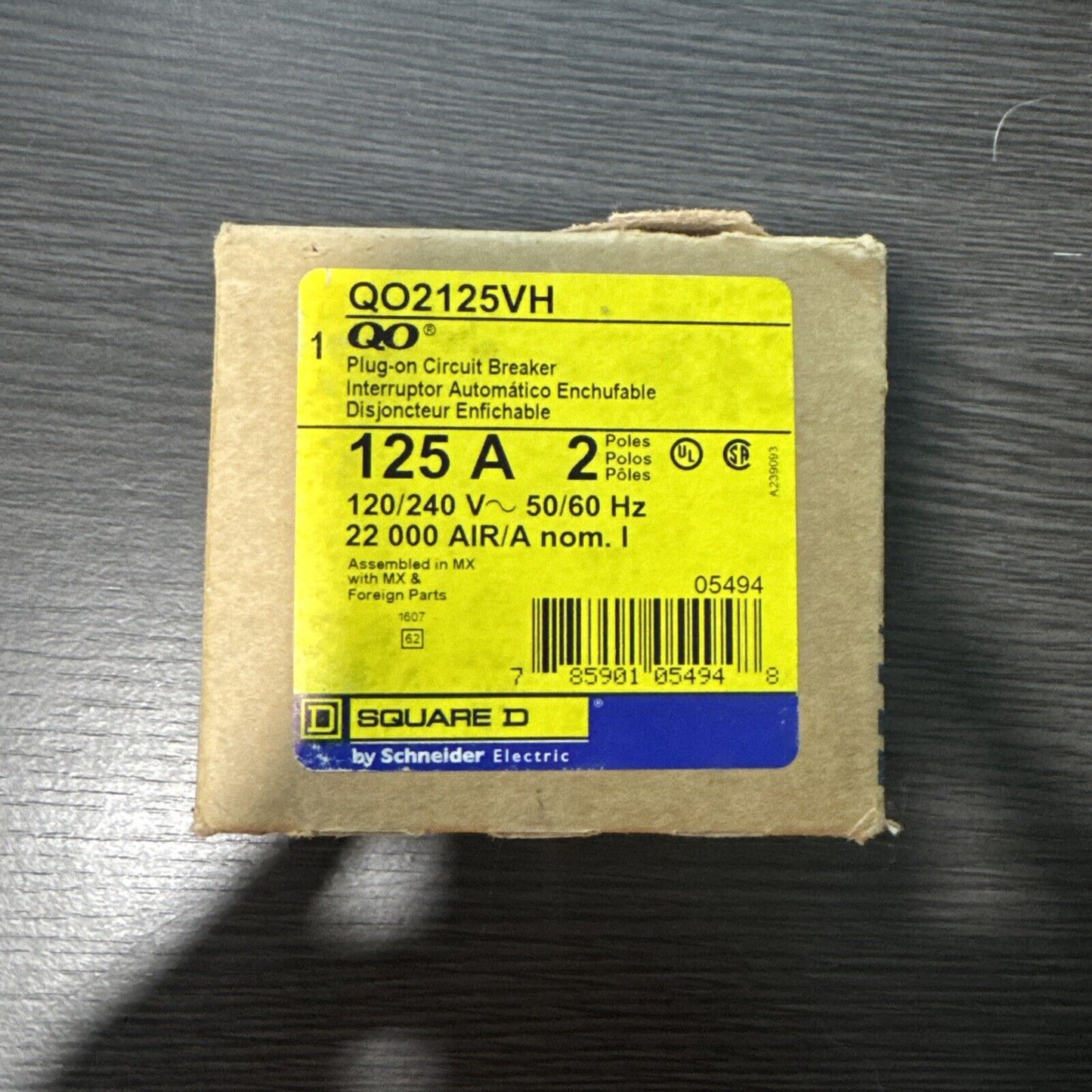 Square D QO2125VH Circuit Breaker 125A 2 Pole 120/240VAC 22kA Plug In 50/60 Hz