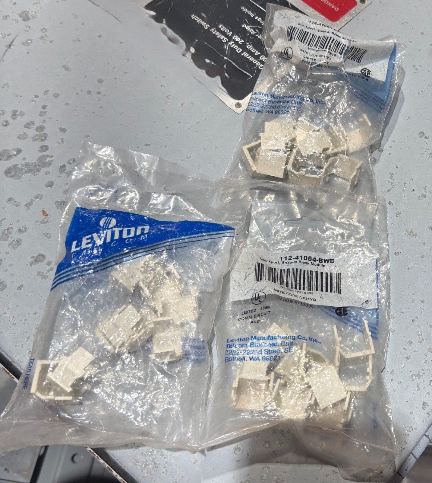 Leviton 112-41084-BW Blank QUICKPORT Insert White Pack of 10 (Lot of 3)