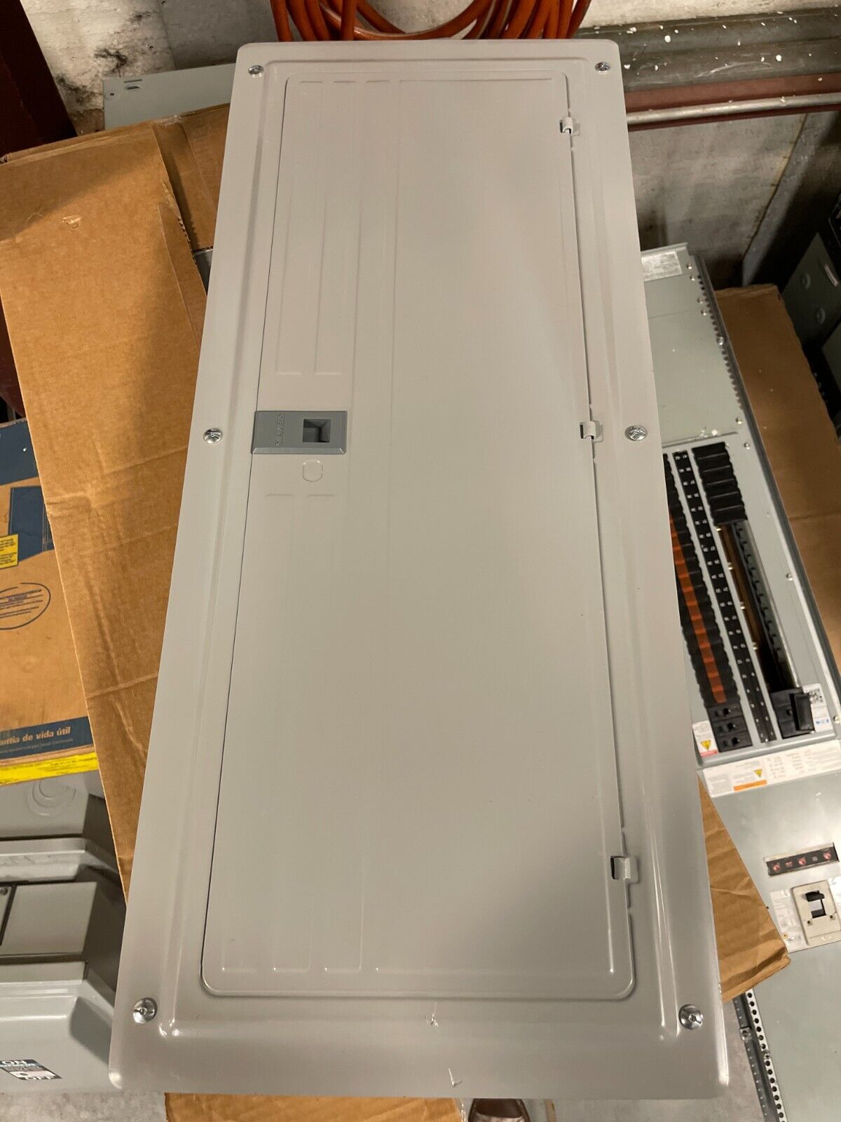 Siemens S4260L3225 Loadcenter 42 Space 60 Circuit 3-Ph 4-Wir 120/240V 225A 100Ka