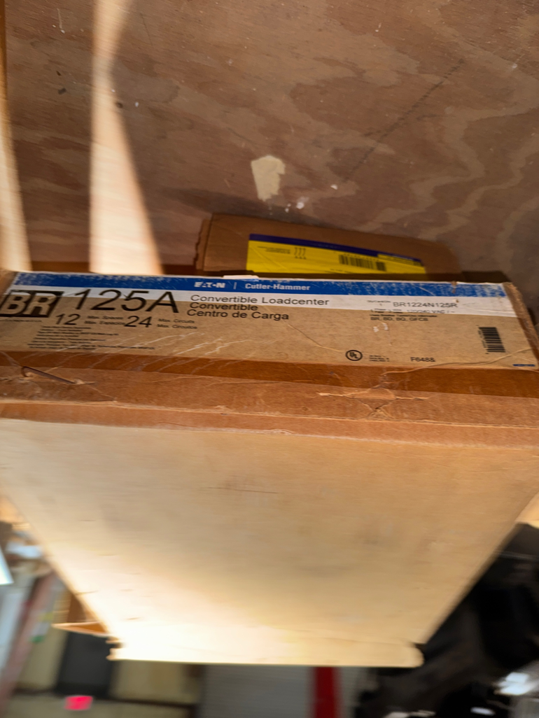 Cutler-Hammer BR1224N125R Convertible Load Center 125A 120/240V 1 Phase 12 Space