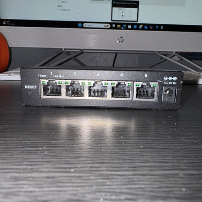 Araknis AN-110-SW-C-5, 5 Port Network Switch