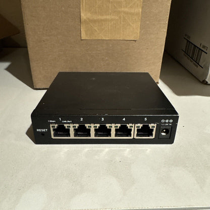 Araknis AN-110-SW-C-5 5-Port Compact Gigabit Professional Network Switch